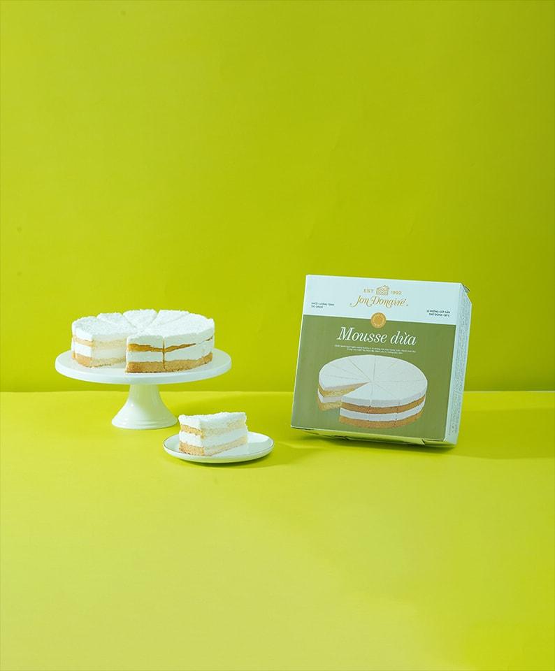 banh-mousse-dua-hop-760gr-12-mieng